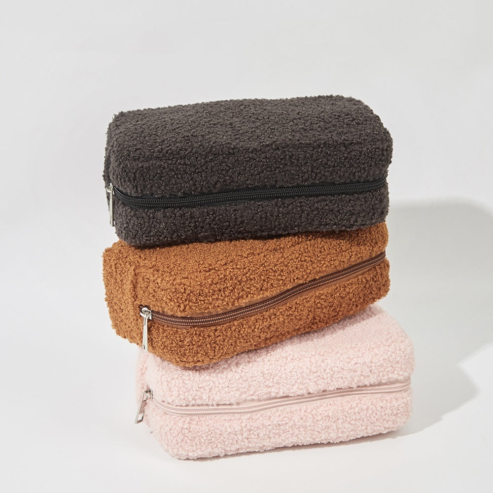 VelvetPlush Travel Cube Bag – Ultra-Soft Teddy Plush, Multi-Purpose, Modern Design